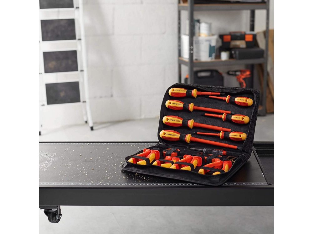 VonHaus Tool Kit with  Screwdrivers, pliers, cutlets & Insulating Tape, 15 pieces - 3500066