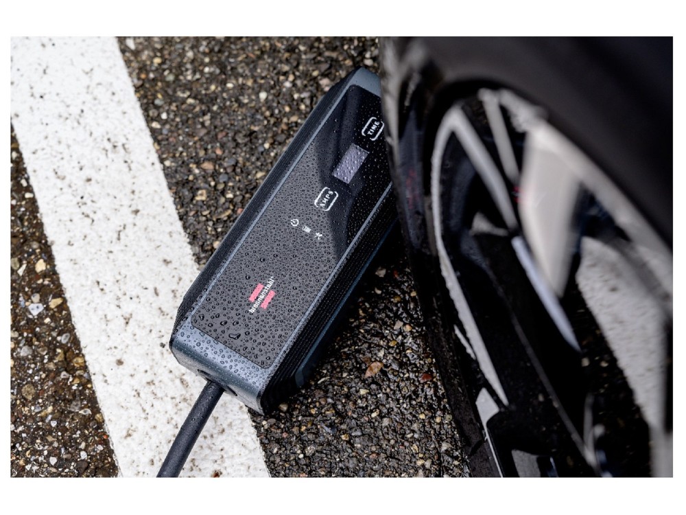 Brennenstuhl e-mobility Portable Three-Phase Charging Station 16A / 11kW, with Integrated 8 Meter Type 2 Cable & Carrying Case