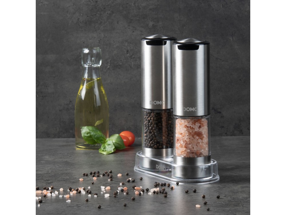 DOMO Electric Salt and Pepper Mills Set Grinder, Rechargeable Salt & Pepper Mill with LED Light, Set of 2