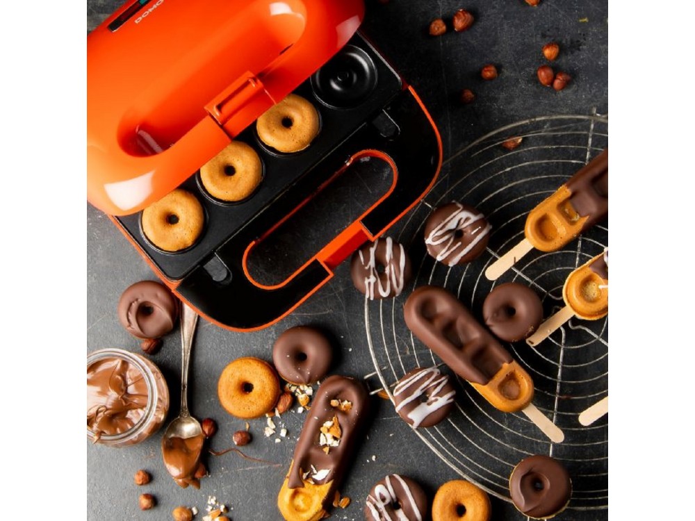 DOMO Snack Party 5-in-1, Toaster / Breakfast & Snack Multi-Device with 5 Removable Plates + Recipe Book, PFAS-free, Red