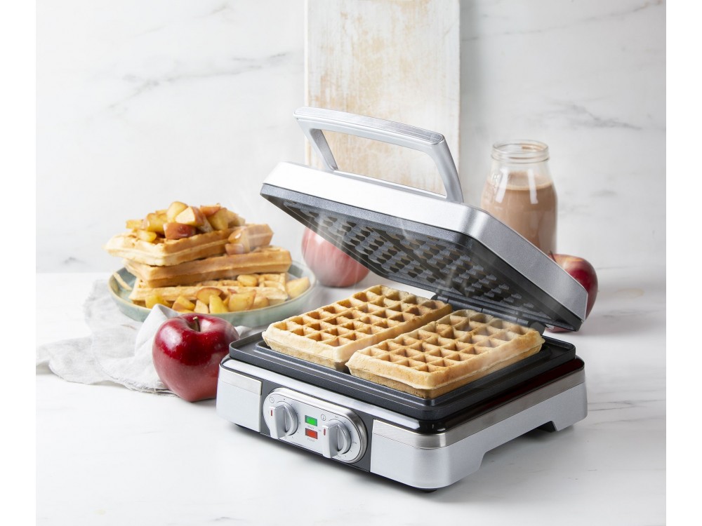 DOMO Waffle Maker XL, Waffle Maker with Adjustable Temperature, For Square Waffles, with Recipe Book, BPA-Free