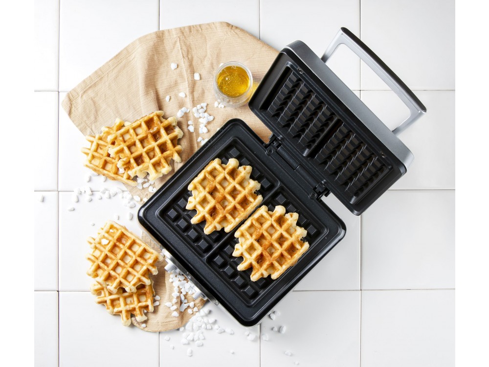 DOMO Waffle Maker XL, Waffle Maker with Adjustable Temperature, For Square Waffles, with Recipe Book, BPA-Free