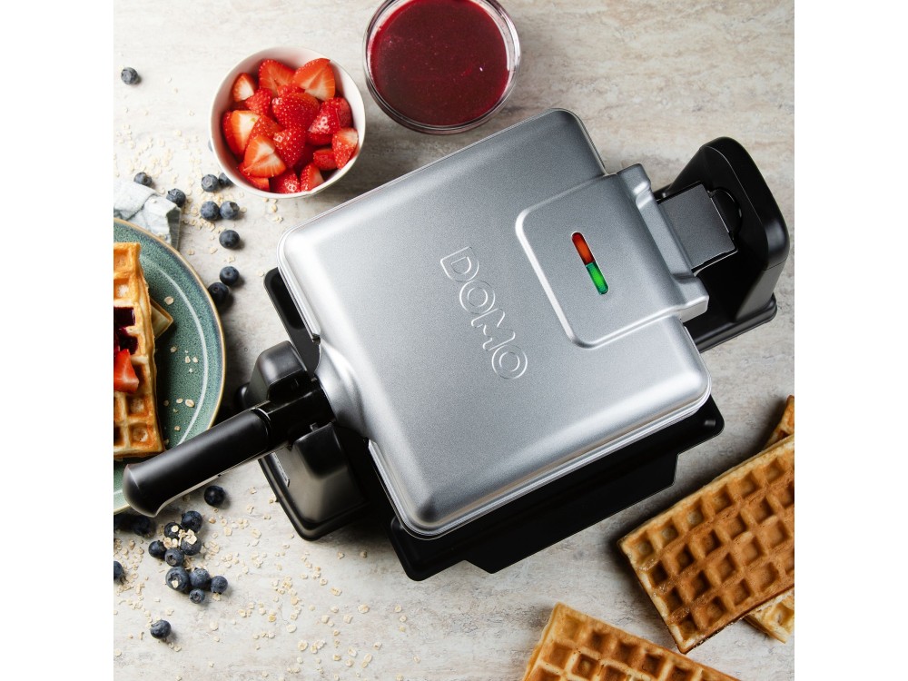 DOMO Waffle Maker, Rotating Waffle Maker with Cool Touch Handles & Adjustable Temperature, Square with Recipe Book
