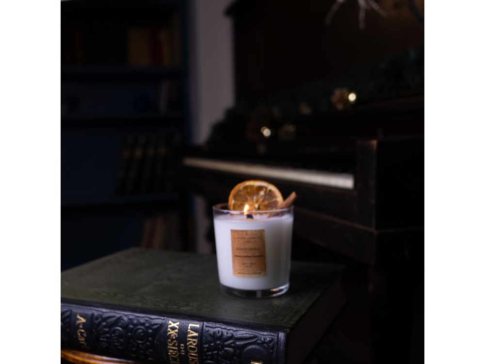 Luxury Candles Festive Gingerbread Set, Σετ Αρωματικό Κερί σε Βάζο 100 Ωρών, 500gr & Αρωματικό Χώρου 100ml με Άρωμα Gingerbread