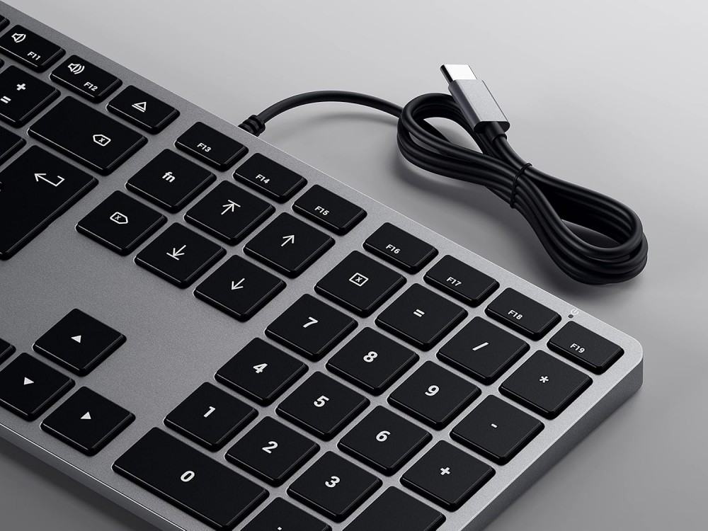 Satechi Slim W3, Aluminum Keyboard (MAC Layout), USB-C Connection, with 3 Brightness Levels, Space Gray