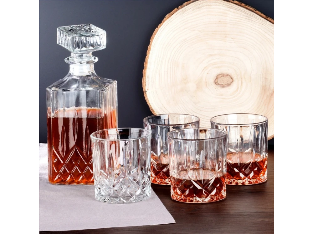 Vilde Whisky Glasses & Bottle Set - Whiskey Set, with 4 Glasses & Bottles